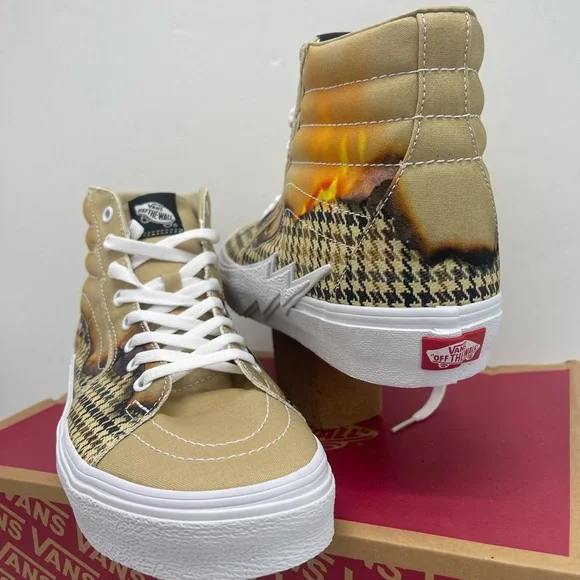 Vans Men’s Sk8-Hi Bolt (Big Reveal)
Taos Taupe Sneakers
VN0A5JIVAZP - Picture 12 of 16